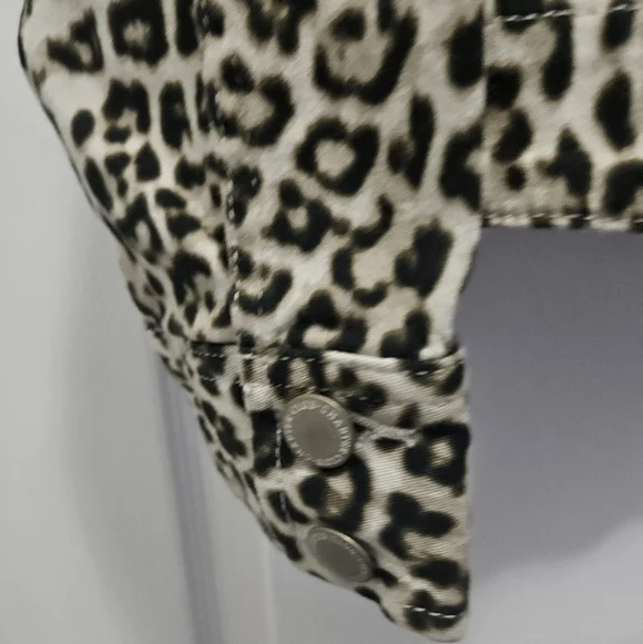 Charter Club Denim Jacket w/leopard print. - Picture 10 of 11